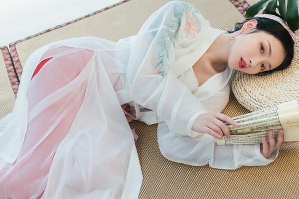 武汉情侣泡澡按摩，享受温馨时光